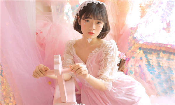 锡山供卵试管代怀生子多少钱？这一直是很多不孕不育家庭关注的话题。在中国，不孕不育的发生率越来越高，根据《中国不孕不育现状调研报告》显示，育龄夫妇的不孕不育率从20年前的3%增长至现在的12.5%-18.2%，患者人数高达6000万以上。在这样的背景下，许多家庭通过供卵试管来实现自己的生育梦想。那么，供卵试管代怀生子的费用到底是多少呢？
